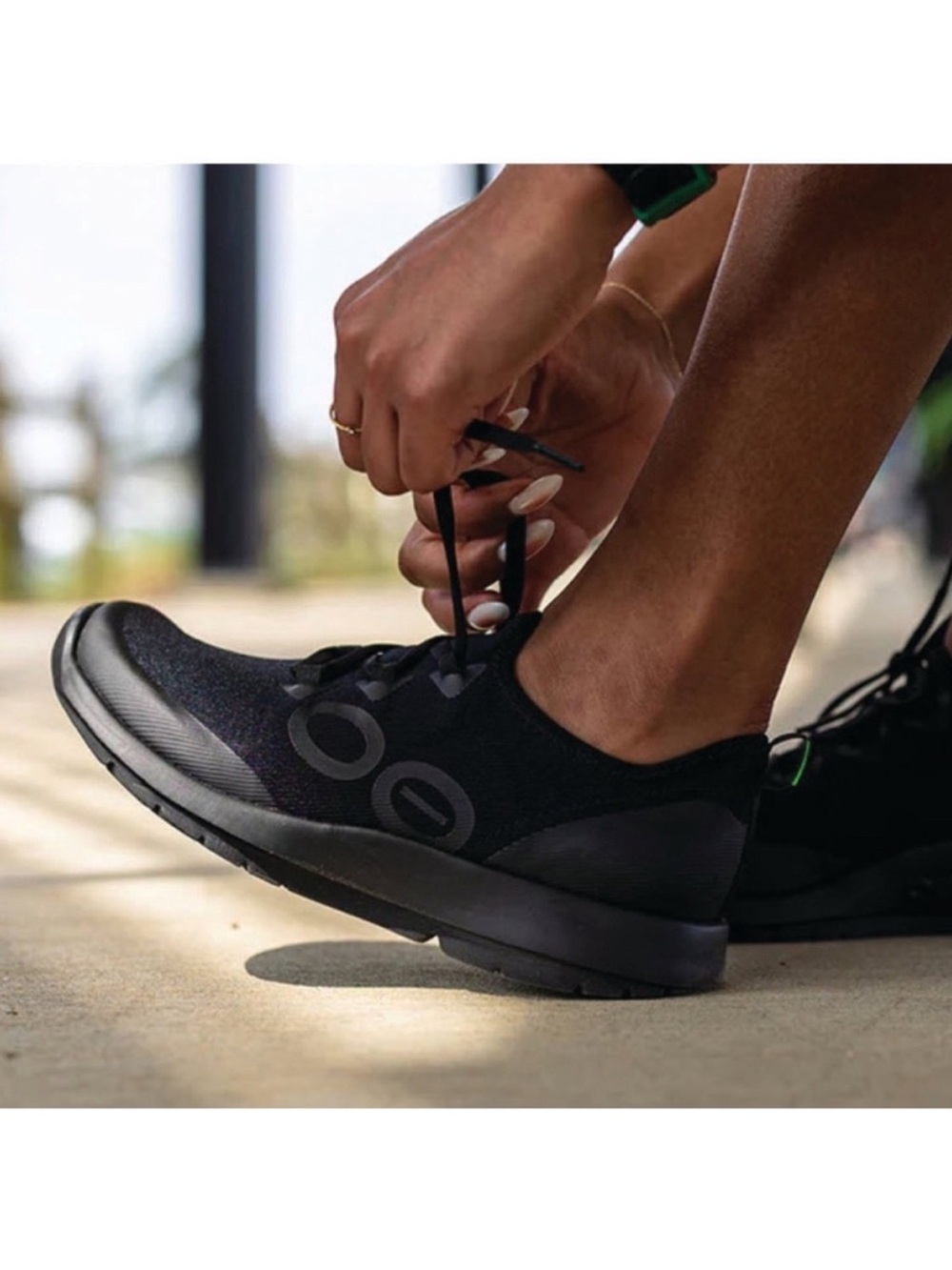 OOFOS Women's 00mg Sport LS-Low Shoe Recovery - Black / Black—10 - Picture 1 of 13